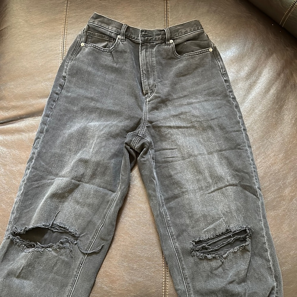 American Eagle Baggy Mom Jeans